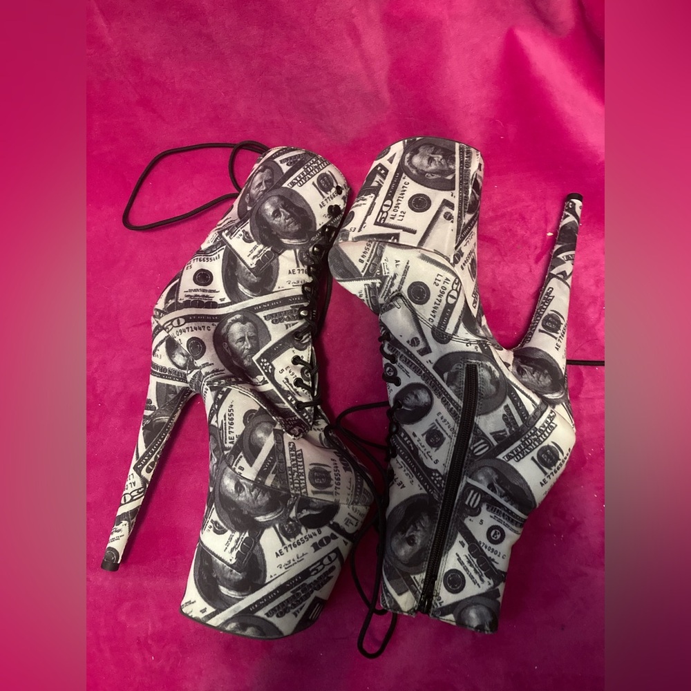 Pleaser Money Print 8” Lace Up Boot Size 9